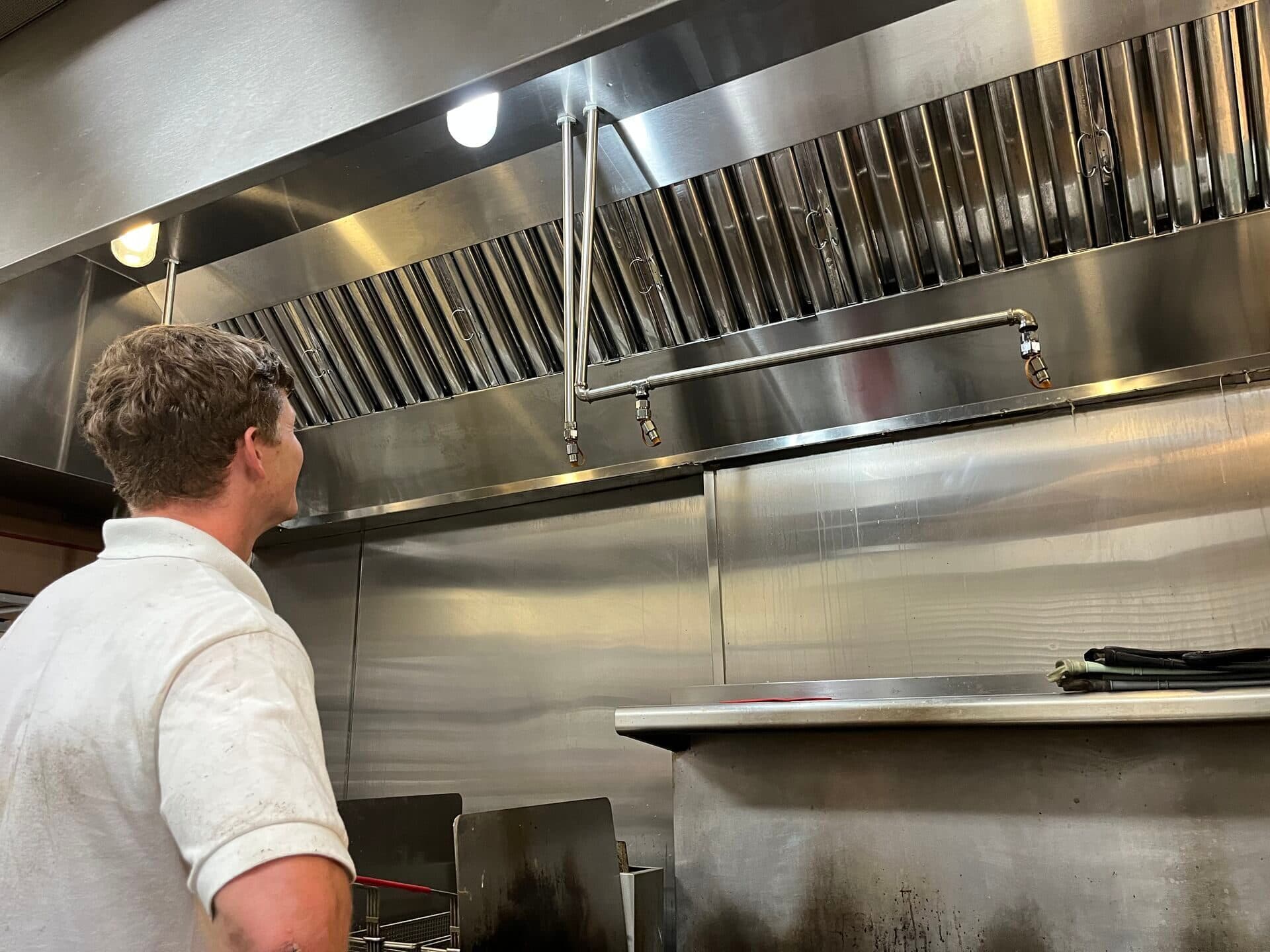 Restaurant deep clean